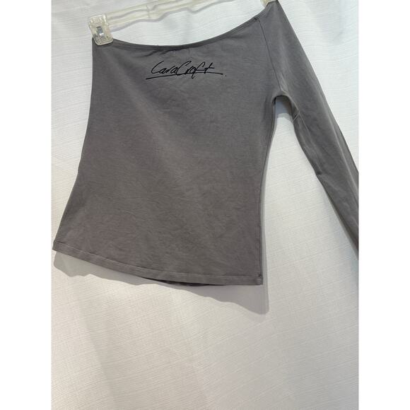 BERSHKA Vtg Y2K LARA CROFT Tombraiders One Long Sleeve Gray Fitted Tee L - Picture 2 of 5